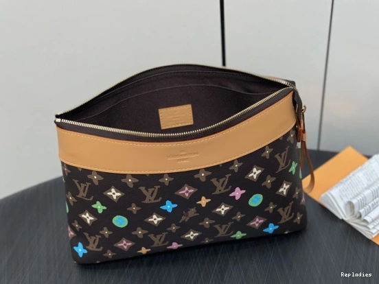 Cheap LOUIS VUITTON VOYAGE POCHETTE SOUPLE-32*21*8CM 0824